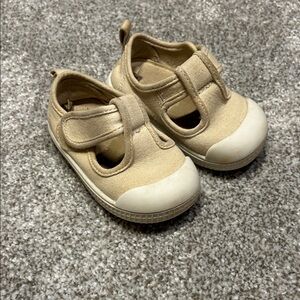 Wonder Nation Beige Canvas Sneakers